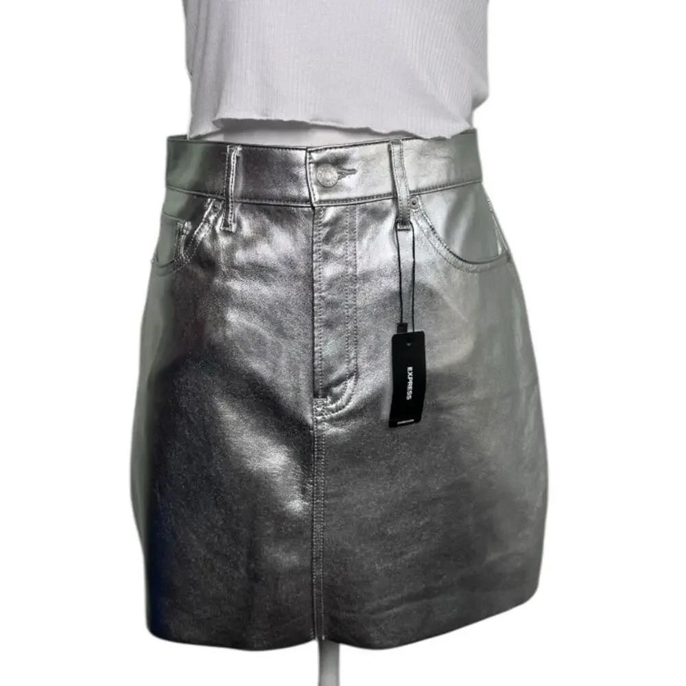 Express NWT Silver Metallic Faux Leather Mini Size 6 Skirt